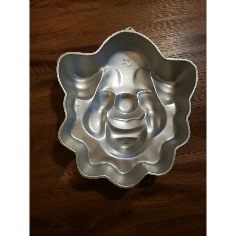 Wilton Bozo the Clown Cake Pan 1970s